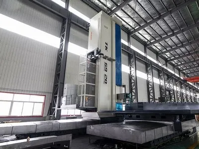 Фрезерно-расточной станок с ЧПУ напольного типа TK6920