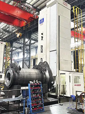 Фрезерно-расточной станок с ЧПУ напольного типа TK6920