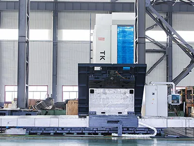 Фрезерно-расточный станок с ЧПУ и поперечно-подвижным столом TK 6513