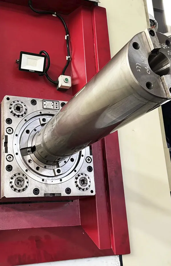 Фрезерно-расточный станок с ЧПУ и поперечно-подвижным столом