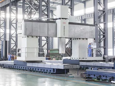 Фрезерно-расточный станок портального типа (подвижная траверса, неподвижный стол)