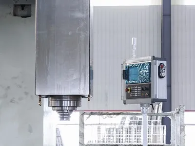 Фрезерно-расточный станок портального типа (подвижная траверса, неподвижный стол)